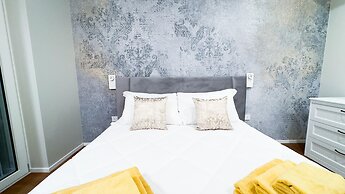 Fairmont Seafront Venice Suite by Ca-sa Chec