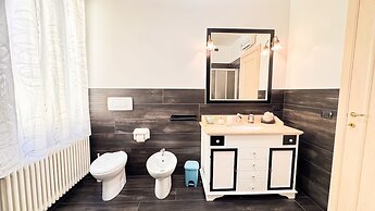 Lady Teresa Apartment by Ca-sa Check