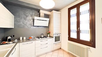 Lady Teresa Apartment by Ca-sa Check