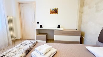 Lady Teresa Apartment by Ca-sa Check