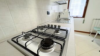 Hellen House by Ca-sa Check