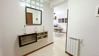 Hellen House by Ca-sa Check
