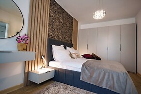 ROYALE SUNDANCE 225 INFINITY
