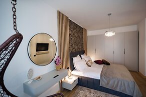 ROYALE SUNDANCE 225 INFINITY