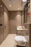 The Lodgers Luxury Hotel Near GolfCourse