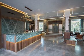 PAPO'A HARBOR HOTEL