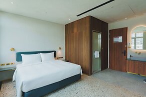 PAPO'A HARBOR HOTEL