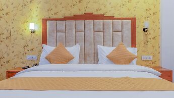 Hyacinth Hotel
