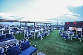 Kaki Hotel & Roof Top Restaurant