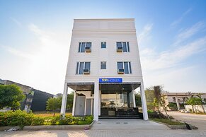 Fabhotel The Premium Villa