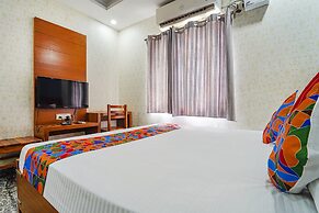 Fabexpress Elegant Residency