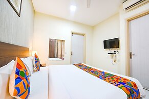 Fabhotel The Mikado