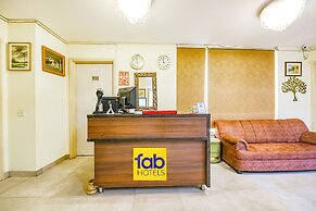 Fabhotel The Mikado