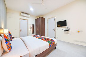 Fabhotel The Mikado