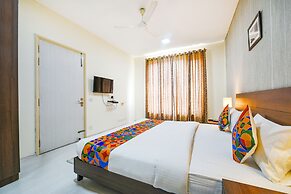 Fabhotel The Mikado