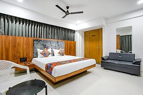 Fabhotel Royal King I