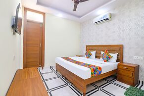 Fabhotel Starlight