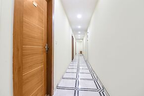 Fabhotel Starlight