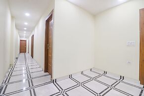 Fabhotel Starlight