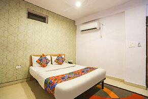 Fabhotel Pranjul Inn