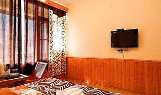 Fabhotel Mahavir