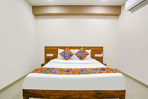 Fabhotel Royal Paradise
