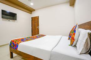 Fabhotel Royal Paradise