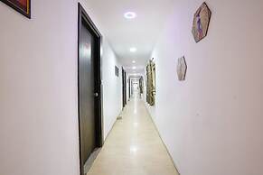 Fabhotel Santro
