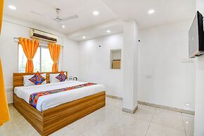 Fabhotel Grand Hazra Inn
