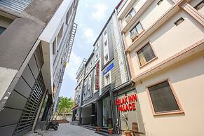 Fabhotel Relax Inn Palace
