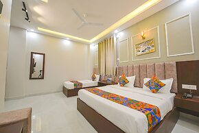 Fabhotel Relax Inn Palace
