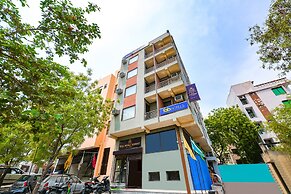 FabHotel Dwarka Residency