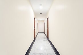 Fabhotel Stayz Inn Us Consulate