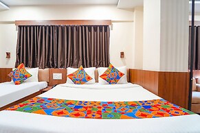 Fabhotel Stayz Inn Us Consulate