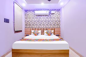 Fabhotel The Palacio