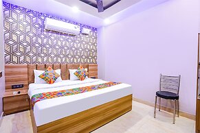 Fabhotel The Palacio