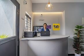 Fabhotel Metro Suites