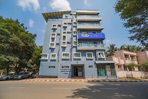 Fabhotel Metro Suites