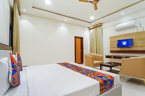 Fabhotel Easy Nest