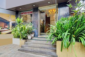 Fabhotel Arastu Plaza