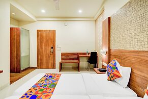 Fabhotel Arastu Plaza
