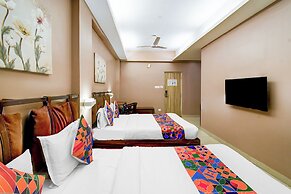 Fabhotel Arastu Plaza