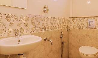 Fabhotel Marella Suites