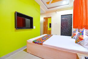 Fabexpress Prajakta Holiday Inn