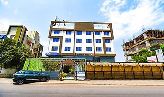 Fabhotel Prime Emerald I