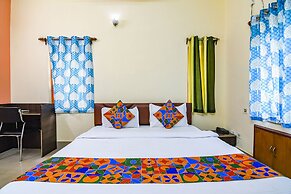 Fabhotel Vicky