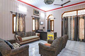 Fabhotel Vicky