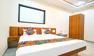 FabHotel Shree Nakoda Paradise