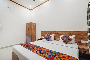 Fabhotel Shree Mahidev Palace