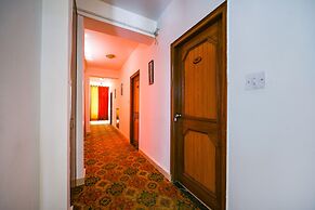 Fabhotel Chandra Palace